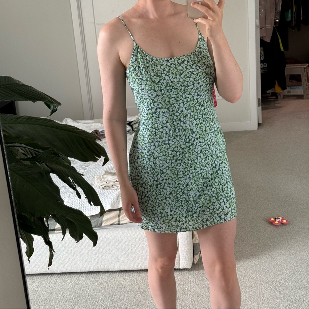 Aritzia Green Floral Strap Dress M